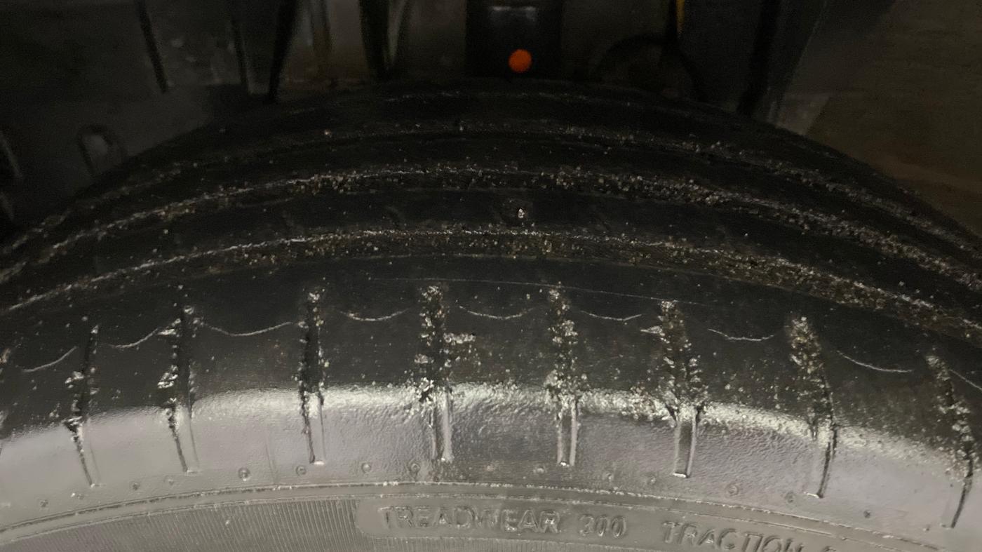 2022 Nissan MAGNITE XL, Petrol, Manual, 70,483 km, Left Front Tyre Tread