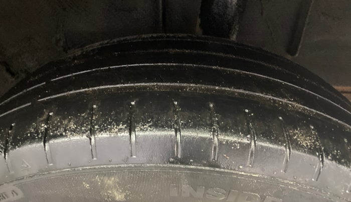 2022 Nissan MAGNITE XL, Petrol, Manual, 70,483 km, Left Rear Tyre Tread