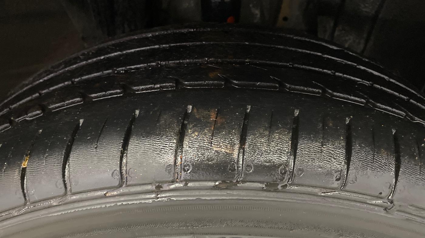 2022 Nissan MAGNITE XL, Petrol, Manual, 70,483 km, Right Front Tyre Tread