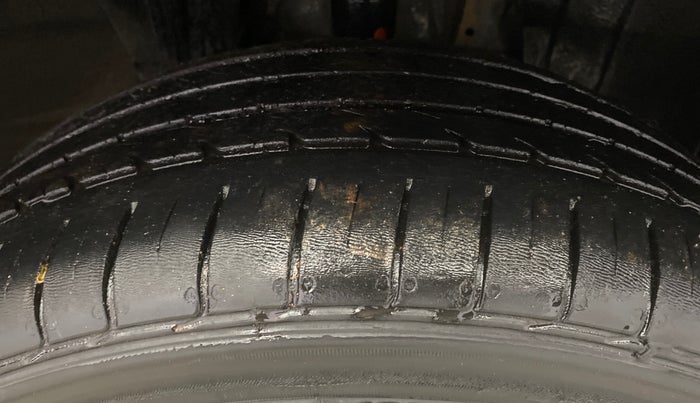 2022 Nissan MAGNITE XL, Petrol, Manual, 70,483 km, Right Front Tyre Tread