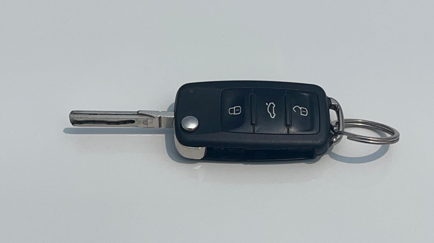 2020 Volkswagen Vento HIGHLINE PLUS 1.0L TSI, Petrol, Manual, 84,926 km, Key Close Up
