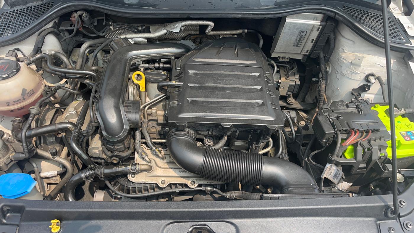 2020 Volkswagen Vento HIGHLINE PLUS 1.0L TSI, Petrol, Manual, 84,926 km, Engine View