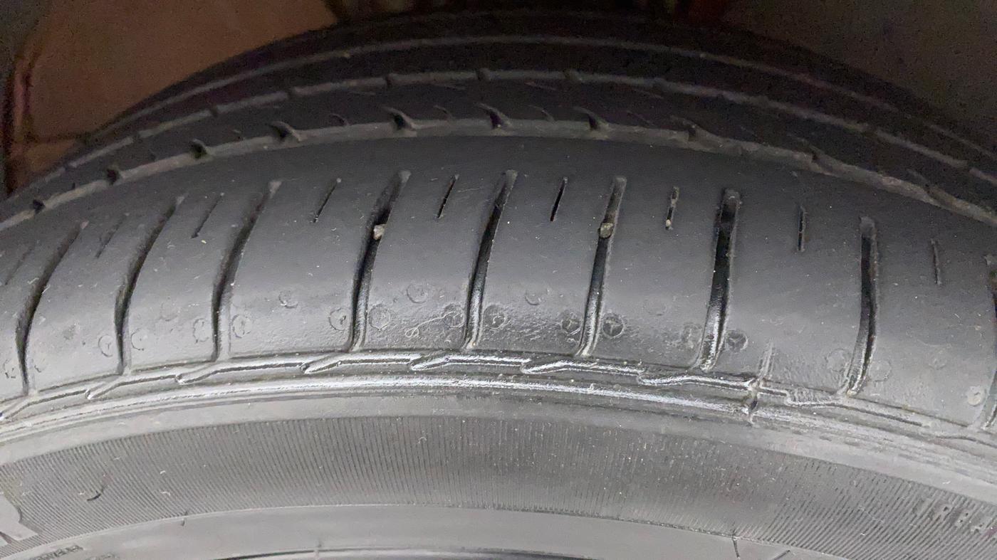 2021 Skoda Rapid MONTE CARLO TSI, Petrol, Manual, 34,757 km, Right Front Tyre Tread