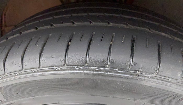 2021 Skoda Rapid MONTE CARLO TSI, Petrol, Manual, 34,757 km, Right Front Tyre Tread