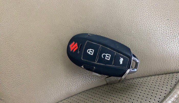 2017 Maruti Ciaz ALPHA  AT 1.4  PETROL, Petrol, Automatic, 17,891 km, Key Close Up