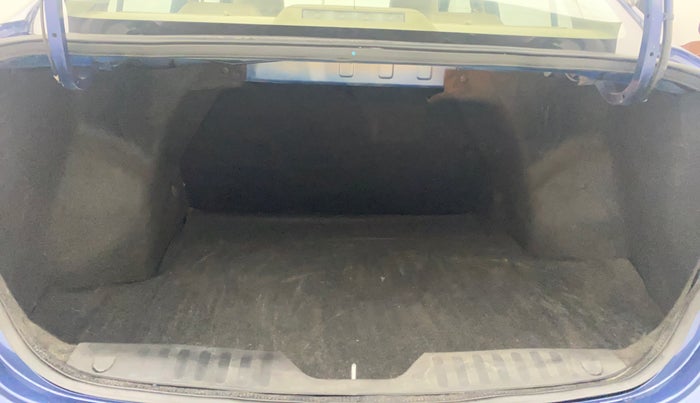 2017 Maruti Ciaz ALPHA  AT 1.4  PETROL, Petrol, Automatic, 17,891 km, Boot Inside