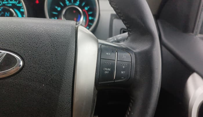 2018 Mahindra XUV500 W11, Diesel, Manual, 69,561 km, Adaptive Cruise Control