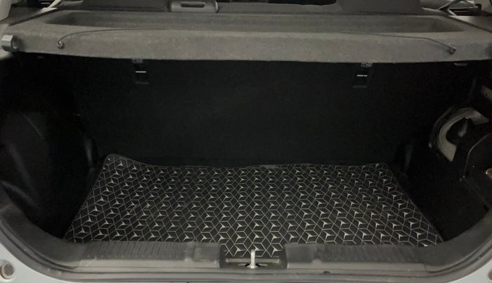 2024 Maruti Swift VXi AMT, Petrol, Automatic, 10,770 km, Boot Inside