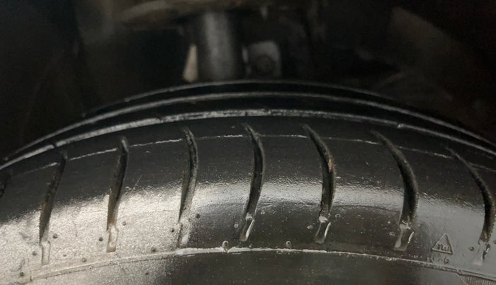 2019 Maruti Baleno SIGMA PETROL 1.2, CNG, Manual, 86,267 km, Right Front Tyre Tread