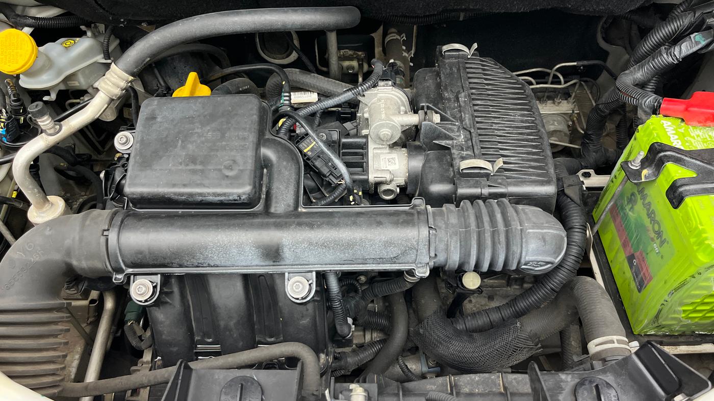 2022 Nissan MAGNITE XE, Petrol, Manual, 48,520 km, Engine View