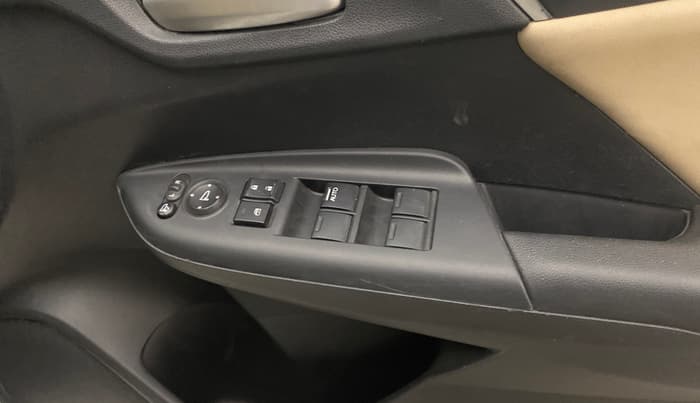 2019 Honda Jazz 1.2L I-VTEC VX CVT, Petrol, Automatic, 30,798 km, Driver Side Door Panels Control