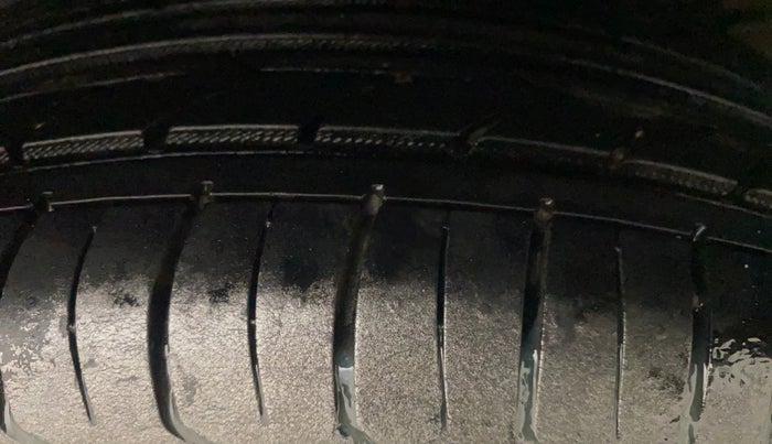 2013 Hyundai i20 ASTA 1.4 CRDI, Diesel, Manual, 1,32,533 km, Left Rear Tyre Tread