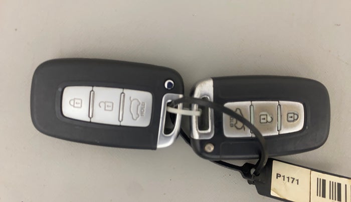 2013 Hyundai i20 ASTA 1.4 CRDI, Diesel, Manual, 1,32,533 km, Key Close Up