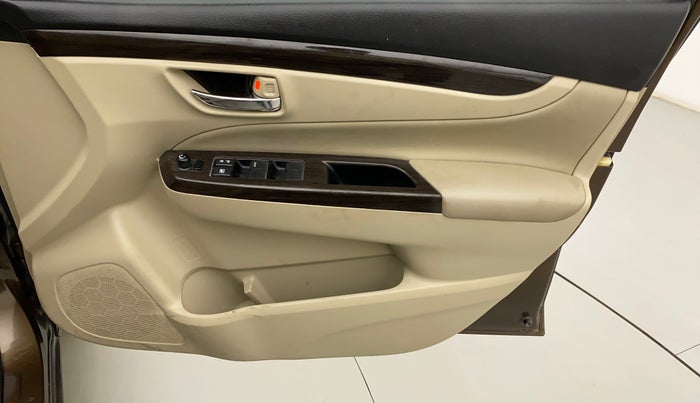 2017 Maruti Ciaz ALPHA 1.4 PETROL, Petrol, Manual, 77,919 km, Driver Side Door Panels Control