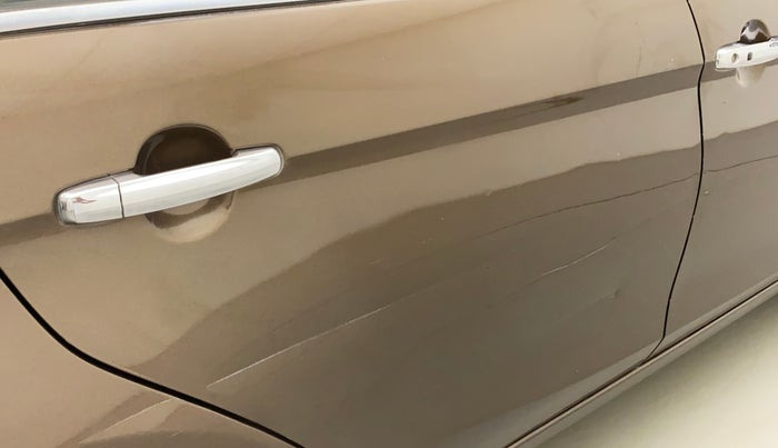 2017 Maruti Ciaz ALPHA 1.4 PETROL, Petrol, Manual, 77,919 km, Right rear door - Slightly dented
