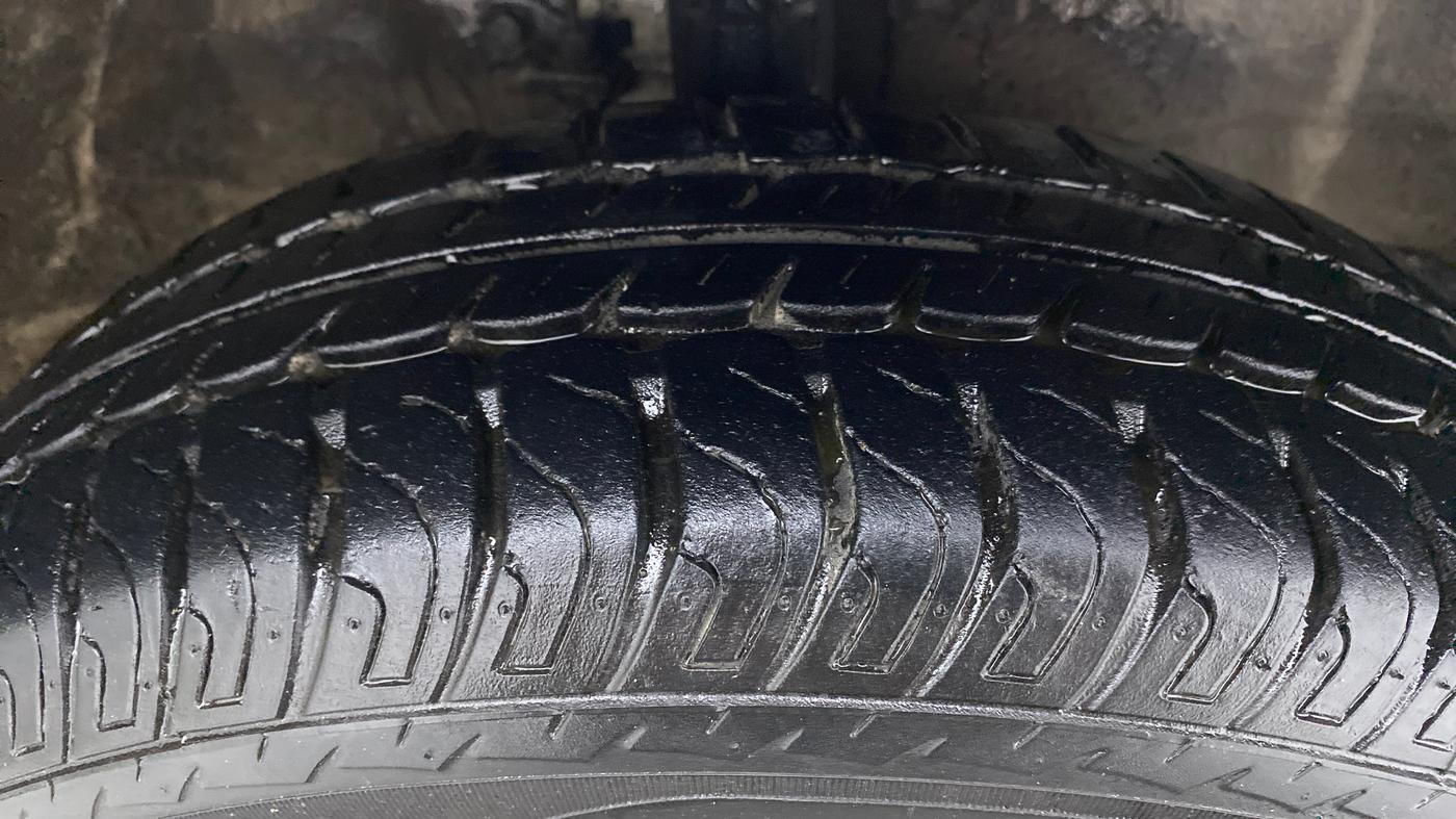 2018 Maruti Wagon R 1.0 VXI, Petrol, Manual, 33,722 km, Right Front Tyre Tread