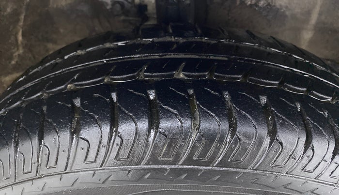 2018 Maruti Wagon R 1.0 VXI, Petrol, Manual, 33,722 km, Right Front Tyre Tread