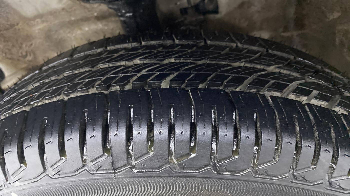 2018 Maruti Wagon R 1.0 VXI, Petrol, Manual, 33,722 km, Left Front Tyre Tread