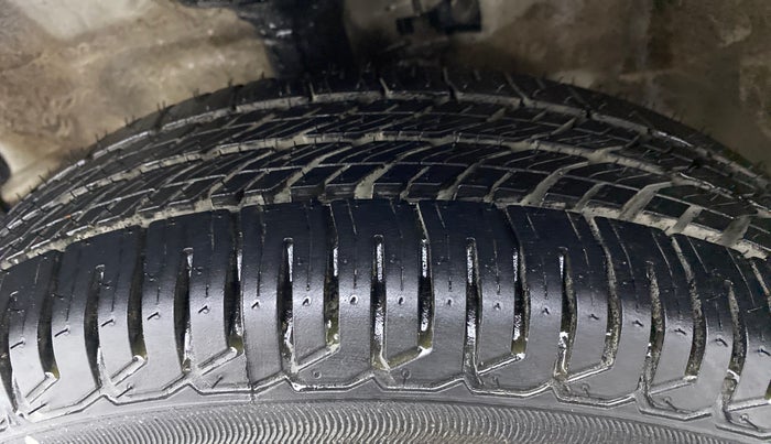 2018 Maruti Wagon R 1.0 VXI, Petrol, Manual, 33,722 km, Left Front Tyre Tread