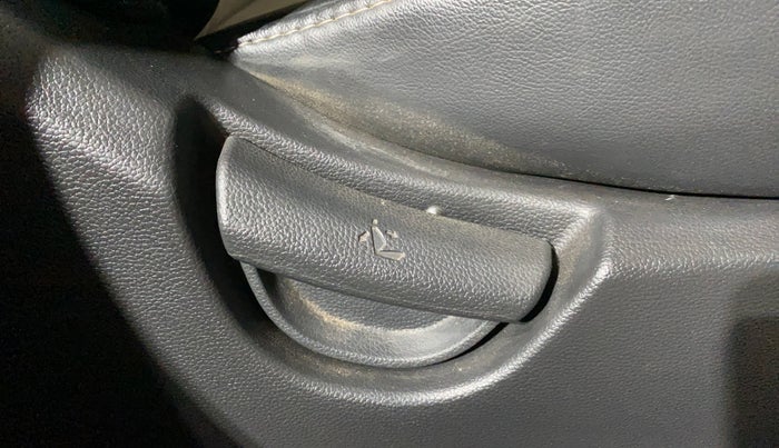 2018 Hyundai Grand i10 MAGNA 1.2 KAPPA VTVT, Petrol, Manual, 6,302 km, Driver Side Adjustment Panel