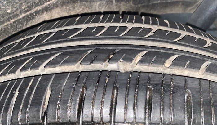 2013 Maruti Wagon R 1.0 VXI  ABS-AIRBAG, Petrol, Manual, 87,357 km, Left Rear Tyre Tread