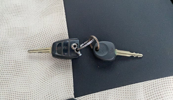 2015 Hyundai Grand i10 MAGNA 1.2 KAPPA VTVT, Petrol, Manual, 58,259 km, Key Close Up