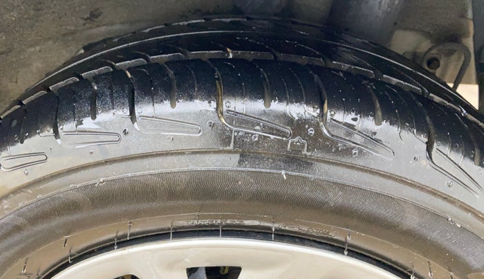 2017 Hyundai Grand i10 MAGNA AT 1.2 KAPPA VTVT, Petrol, Automatic, 27,341 km, Left Rear Tyre Tread