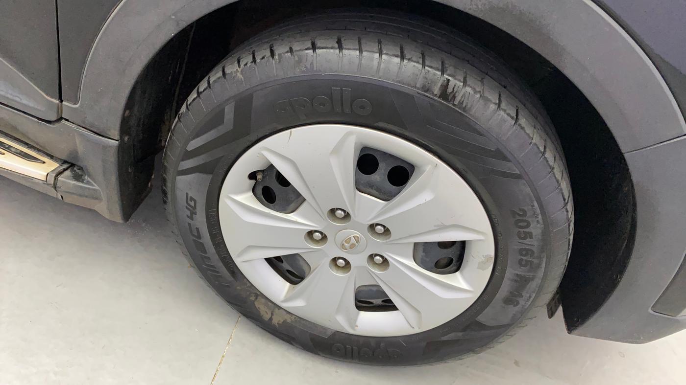 2017 Hyundai Creta E PLUS 1.4 DIESEL, Diesel, Manual, 91,960 km, Right Front Wheel