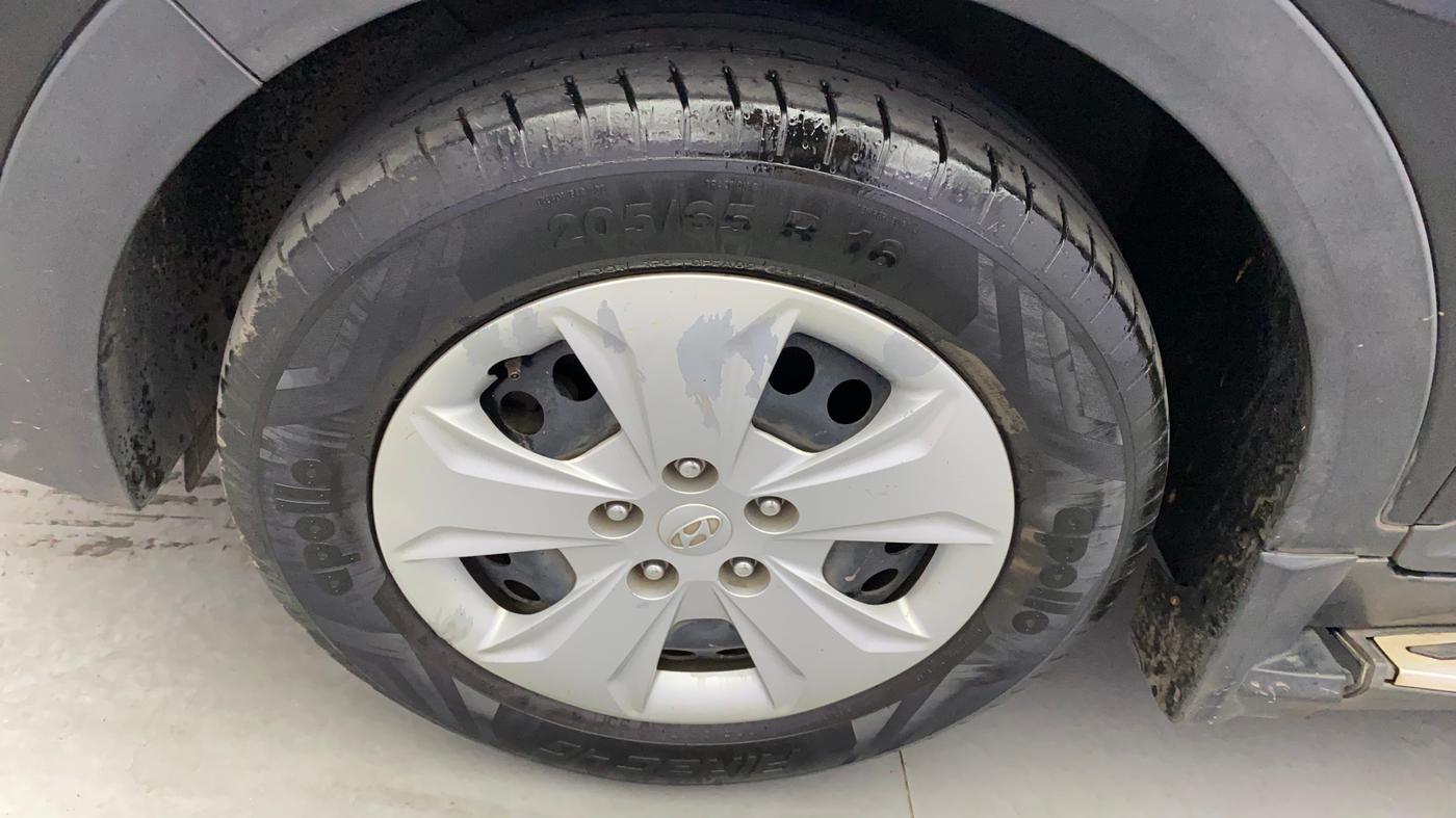 2017 Hyundai Creta E PLUS 1.4 DIESEL, Diesel, Manual, 91,960 km, Left Front Wheel