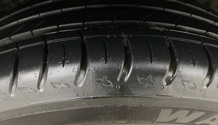 2021 Skoda KUSHAQ STYLE 1.0L TSI MT, Petrol, Manual, 26,831 km, Right Front Tyre Tread