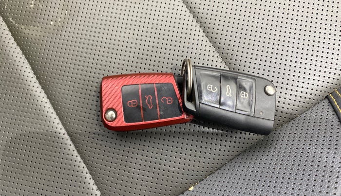 2021 Skoda KUSHAQ STYLE 1.0L TSI MT, Petrol, Manual, 26,831 km, Key Close Up