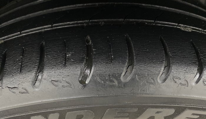 2021 Skoda KUSHAQ STYLE 1.0L TSI MT, Petrol, Manual, 26,831 km, Right Rear Tyre Tread