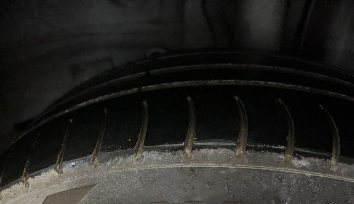 2016 Hyundai Elite i20 MAGNA 1.2, Petrol, Manual, 71,383 km, Left Rear Tyre Tread