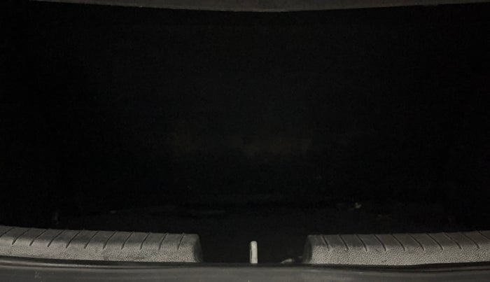 2016 Hyundai Elite i20 MAGNA 1.2, Petrol, Manual, 71,383 km, Boot Inside