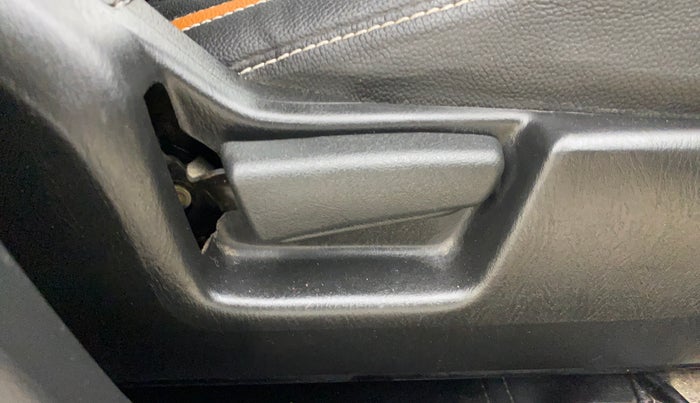 2019 Maruti Alto LXI, Petrol, Manual, 38,068 km, Driver Side Adjustment Panel