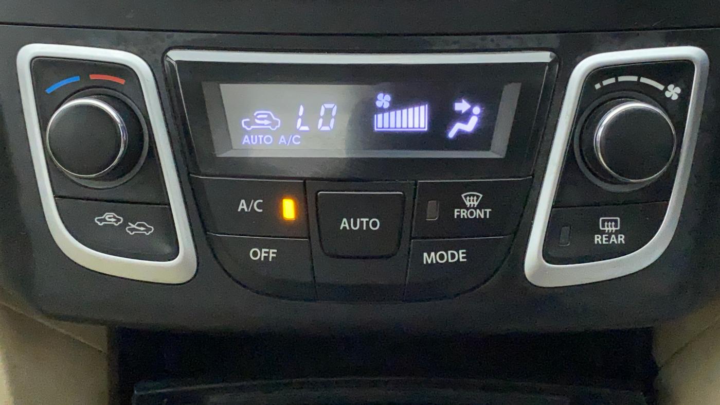 2018 Maruti Ciaz ALPHA  AT 1.5 SHVS PETROL, Petrol, Automatic, 1,19,576 km, Automatic Climate Control