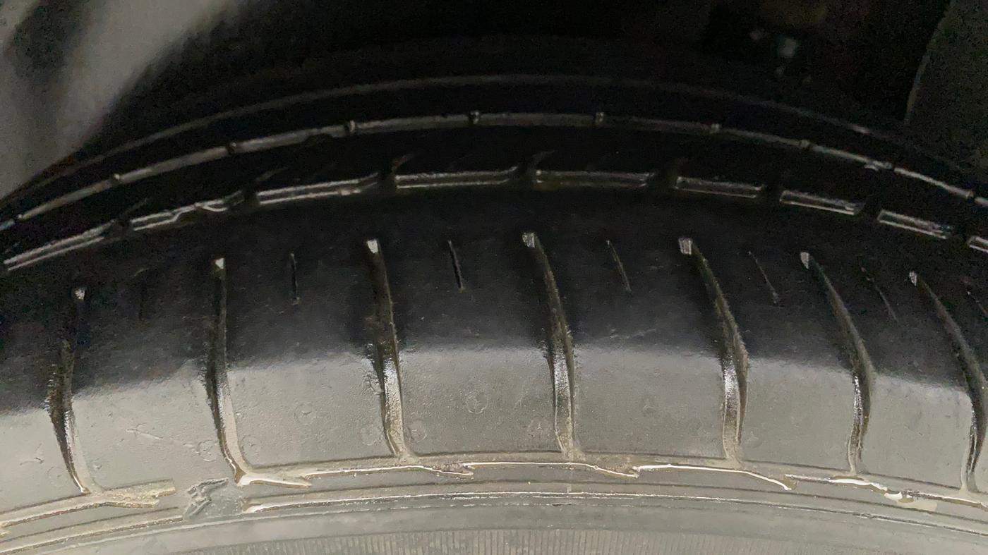 2016 Hyundai Creta SX PLUS AT 1.6 PETROL, Petrol, Automatic, 90,739 km, Left Rear Tyre Tread