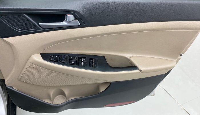 2017 Hyundai Tucson 2WD AT GLS DIESEL, Diesel, Automatic, 91,417 km, Driver Side Door Panels Control