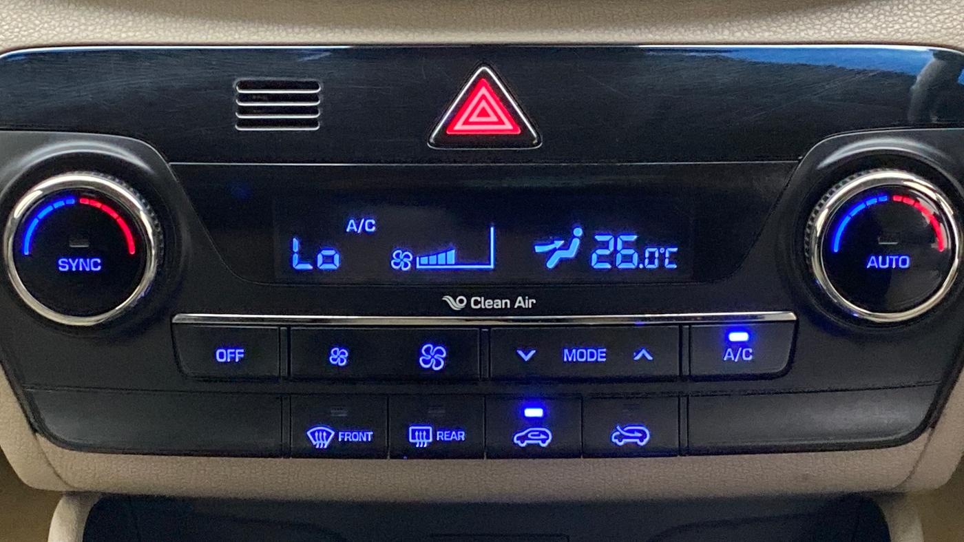 2017 Hyundai Tucson 2WD AT GLS DIESEL, Diesel, Automatic, 91,417 km, Automatic Climate Control
