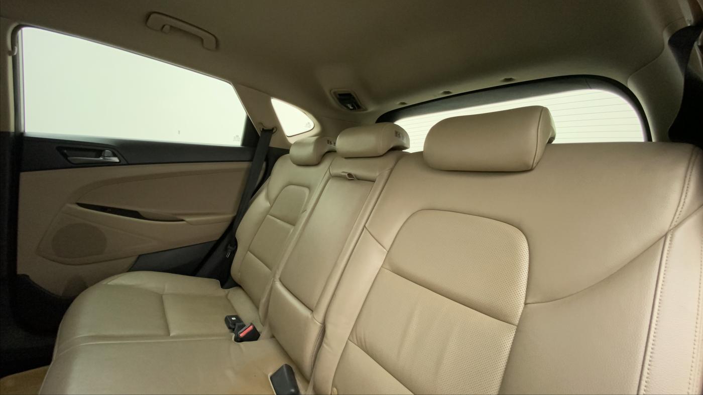 2017 Hyundai Tucson 2WD AT GLS DIESEL, Diesel, Automatic, 91,417 km, Right Side Rear Door Cabin