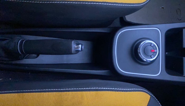 2022 Renault Kwid CLIMBER AMT 1.0, Petrol, Automatic, 19,193 km, Gear Lever