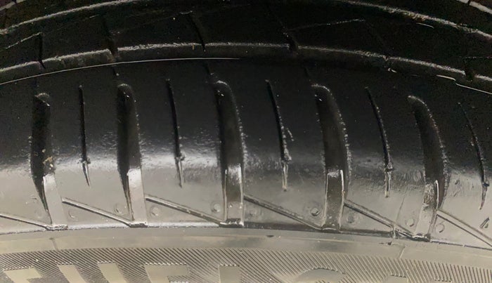 2022 Renault Kwid CLIMBER AMT 1.0, Petrol, Automatic, 19,193 km, Left Rear Tyre Tread