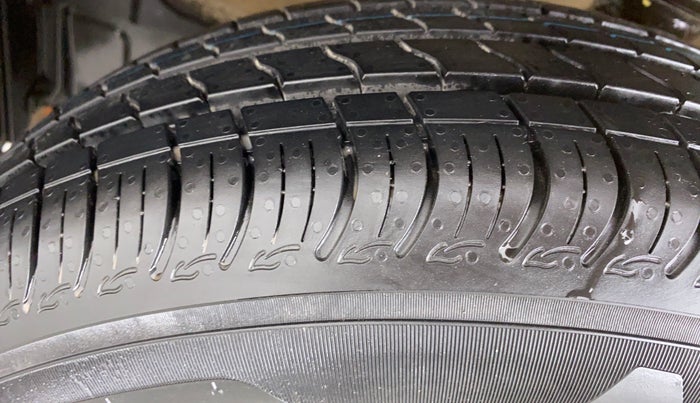 2019 Maruti S PRESSO VXI PLUS, Petrol, Manual, 30,557 km, Left Front Tyre Tread