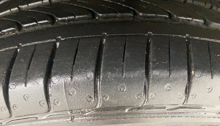 2020 Volkswagen Polo HIGHLINE PLUS 1.0L TSI, Petrol, Manual, 11,248 km, Right Front Tyre Tread