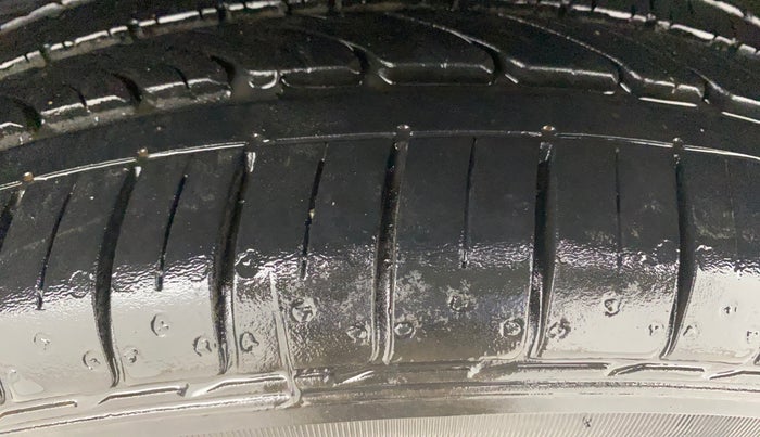 2020 Volkswagen Polo HIGHLINE PLUS 1.0L TSI, Petrol, Manual, 11,248 km, Left Rear Tyre Tread