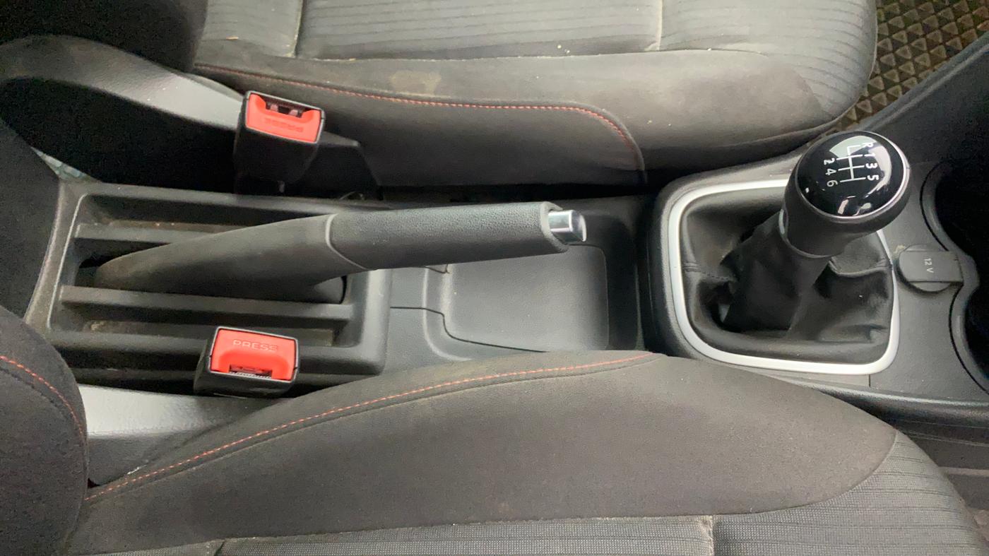 2020 Volkswagen Polo HIGHLINE PLUS 1.0L TSI, Petrol, Manual, 11,248 km, Gear Lever
