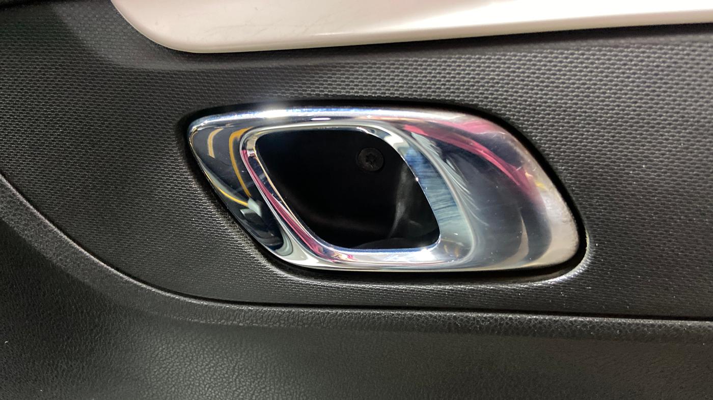2023 Renault Kwid CLIMBER AMT 1.0, Petrol, Automatic, 15,568 km, Driver Side Door Panels Control
