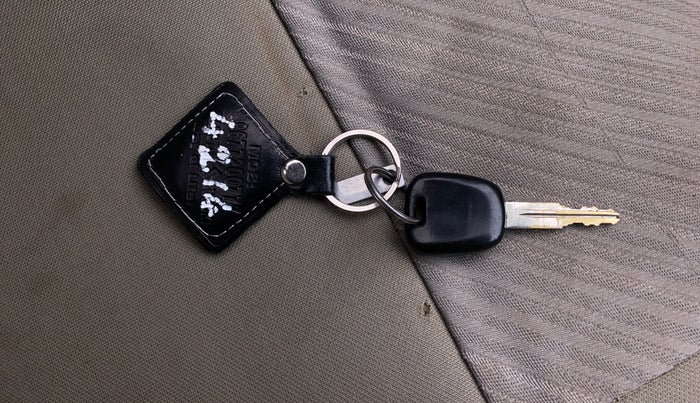 2016 Maruti Alto K10 VXI, Petrol, Manual, 46,869 km, Key Close Up