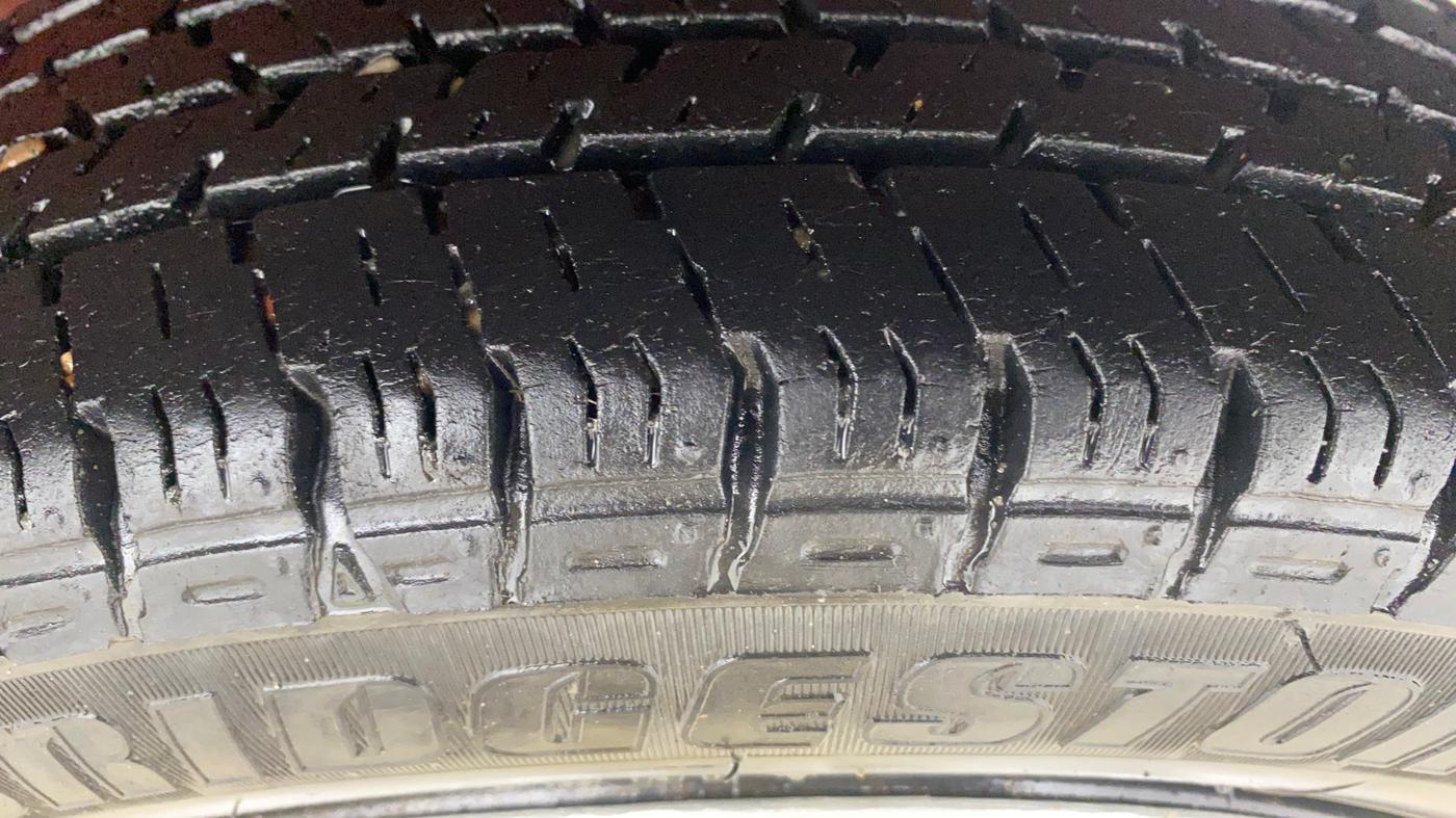 2016 Maruti Alto K10 VXI, Petrol, Manual, 46,869 km, Left Rear Tyre Tread