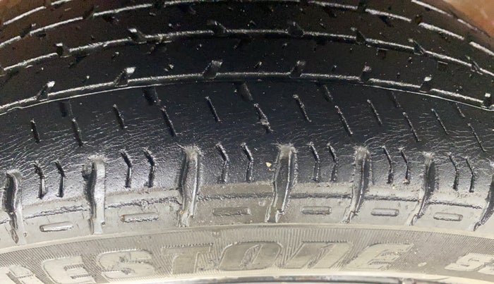 2016 Maruti Alto K10 VXI, Petrol, Manual, 46,869 km, Right Front Tyre Tread